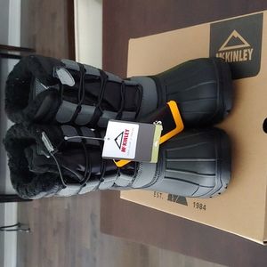 McKinley Boys Winter Boots Size 2